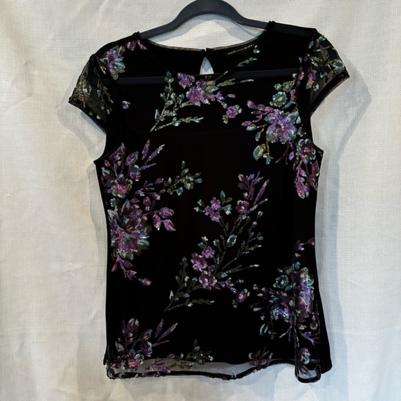 White House Black Market sequin embellished flowers cap sleeve Tee EUC Size S - Picture 1 of 8